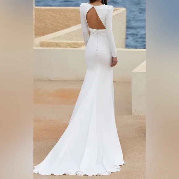 Beautiful Adrienne Wedding Gown - Picture 3 of 16